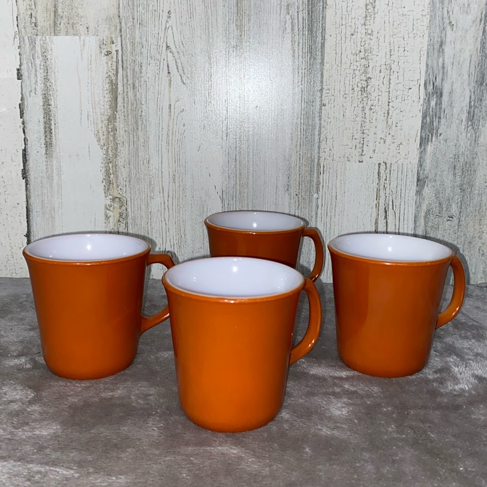 * 0913 Set of 4 Pyrex Cups